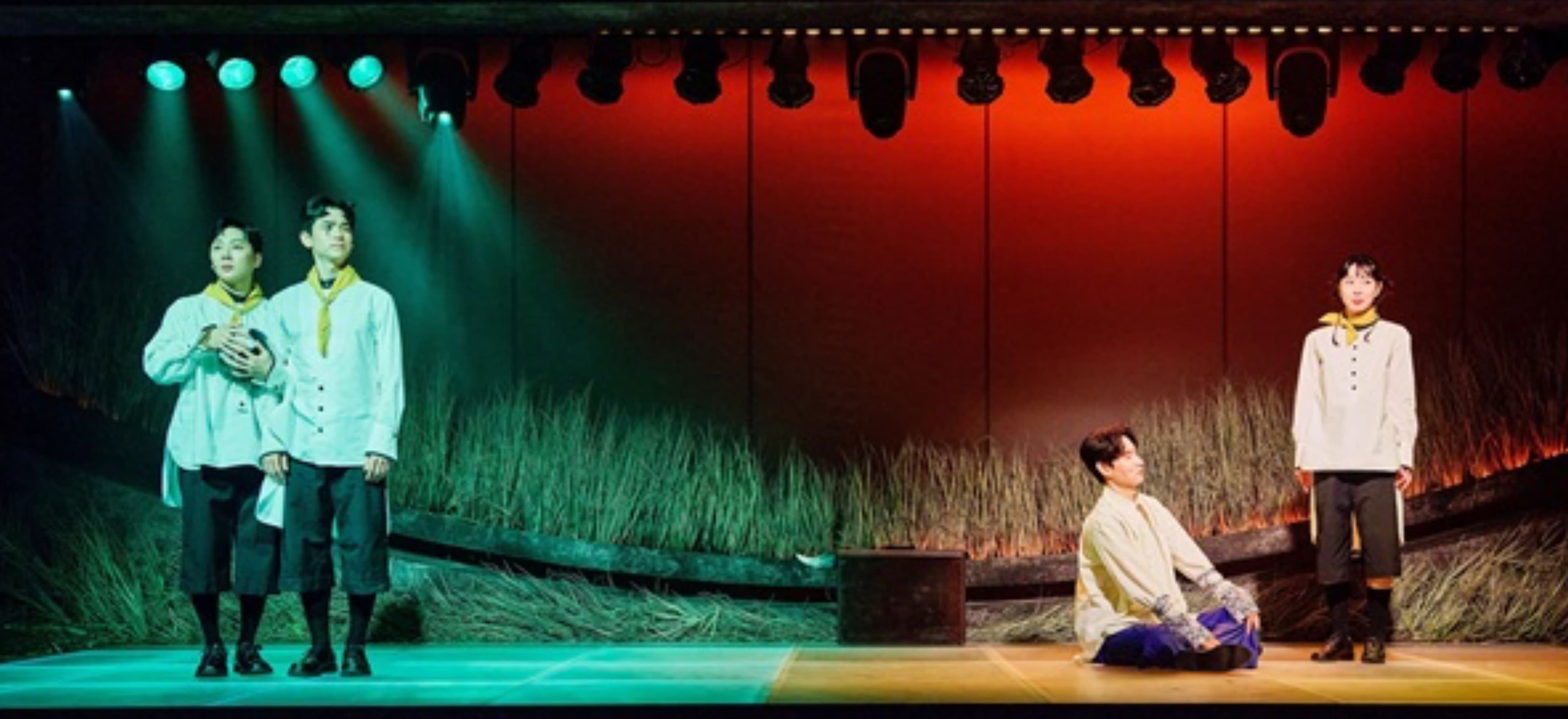 어둠을 건너는 작은 숨 — 뮤지컬 「긴긴밤」