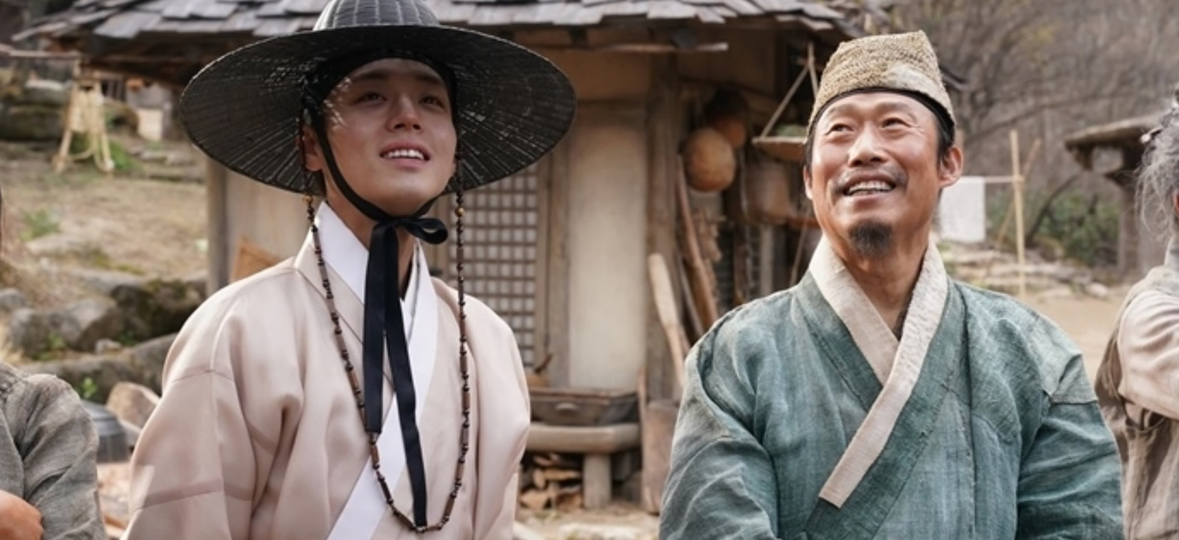 권력의 방에서 살아간다는 것: 《왕과 사는 남자》가 비추는 인간의 진짜 얼굴